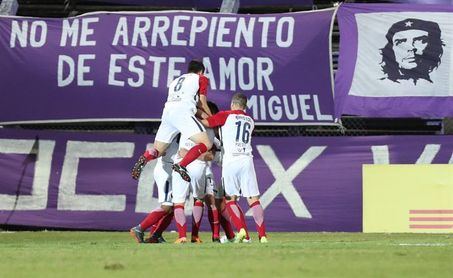 El Cerro Porteño se coloca líder del Apertura tras el pinchazo del Guaraní El Cerro Porteño se coloca líder del Apertura tras el pinchazo del Guaraní