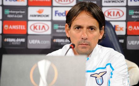 Simone Inzaghi en la rueda de prensa para el partido Lazio-Sevilla. Simone Inzaghi en la rueda de prensa para el partido Lazio-Sevilla.