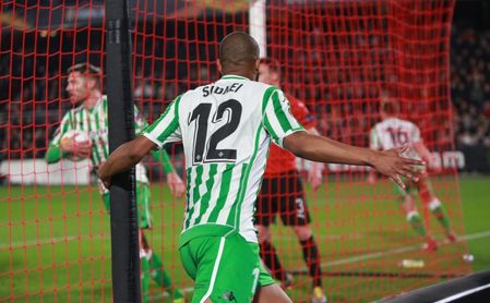 Sidnei hizo el 3-2 ante el Rennes. Sidnei hizo el 3-2 ante el Rennes.