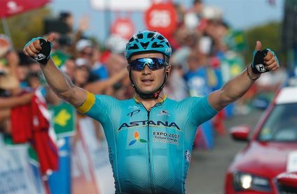 Lutsenko se impone a Jesús Herrada en el duelo final de la tercera etapa Lutsenko se impone a Jesús Herrada en el duelo final de la tercera etapa