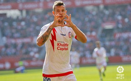 Aitor Ruibal tras marcar uno de los goles con el Rayo Majalahonda. Aitor Ruibal tras marcar uno de los goles con el Rayo Majalahonda.