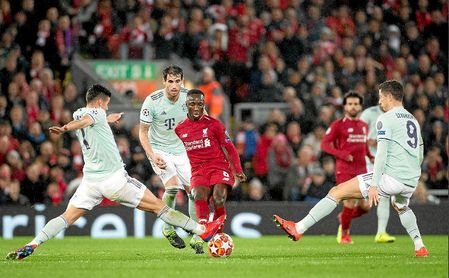 Partido de ida entre el Liverpool y el Bayern Partido de ida entre el Liverpool y el Bayern