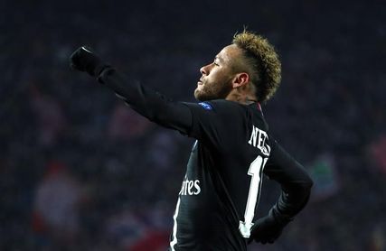 Una Brasil sin chispa espera la vuelta de Neymar para recuperar la ilusión Una Brasil sin chispa espera la vuelta de Neymar para recuperar la ilusión