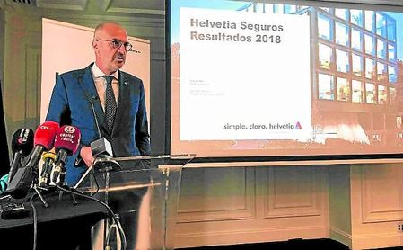 Íñigo Soto, director general de Helvetia Seguros, ayer en la presentación de resultados a los medios. Íñigo Soto, director general de Helvetia Seguros, ayer en la presentación de resultados a los medios.