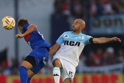 Racing Club empató con Tigre y se consagró campeón de la Superliga argentina Racing Club empató con Tigre y se consagró campeón de la Superliga argentina