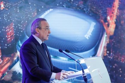 Carmena y Florentino Pérez abren la cuenta atrás definitiva del nuevo Bernabéu Carmena y Florentino Pérez abren la cuenta atrás definitiva del nuevo Bernabéu