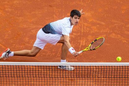 Alcaraz sigue firme en Murcia y también ganan Rosol y Vilella Alcaraz sigue firme en Murcia y también ganan Rosol y Vilella