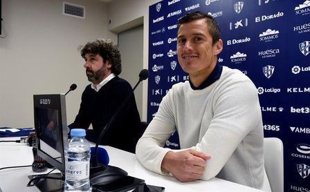 Emilio Vega: "Ha sido un orgullo vivir las dos mejores temporadas del Huesca" Emilio Vega: "Ha sido un orgullo vivir las dos mejores temporadas del Huesca"