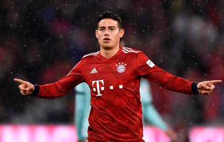 Un pulso entre Hoeness y Rummenigge que puede involucrar a James Un pulso entre Hoeness y Rummenigge que puede involucrar a James