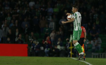El Betis se encomienda al 'efecto 2.000' El Betis se encomienda al 'efecto 2.000'