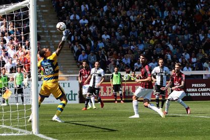 Bruno Alves frena al Milan de Castillejo (1-1) Bruno Alves frena al Milan de Castillejo (1-1)