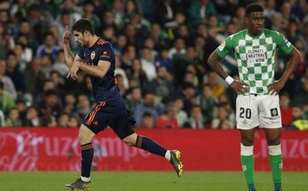 Real Betis 1 2 Valencia Se Queda Sin Plaza En El Tren Directo A Europa Estadio Deportivo