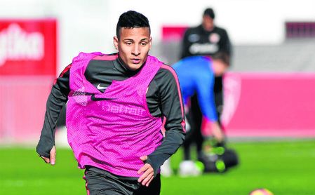 Arana ha sido ofrecido al AC Milan Arana ha sido ofrecido al AC Milan