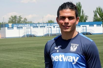 Jonathan Silva: "Nadie puede dudar de la calidad como jugador de Marcelo" Jonathan Silva: "Nadie puede dudar de la calidad como jugador de Marcelo"