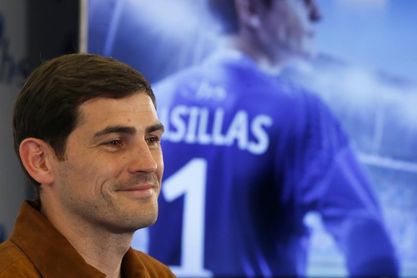 El Real Madrid transmite "todo su apoyo a su querido capitán Iker Casillas" El Real Madrid transmite "todo su apoyo a su querido capitán Iker Casillas"