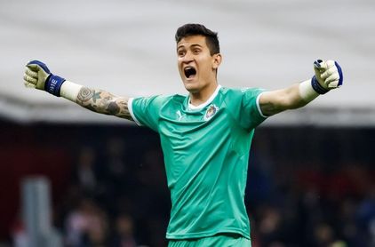 El portero Raúl Gudiño confía en los jugadores de experiencia en el tri El portero Raúl Gudiño confía en los jugadores de experiencia en el tri