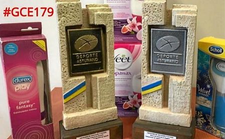 Premios entregados a las ganadoras de squash en Asturias. Premios entregados a las ganadoras de squash en Asturias.