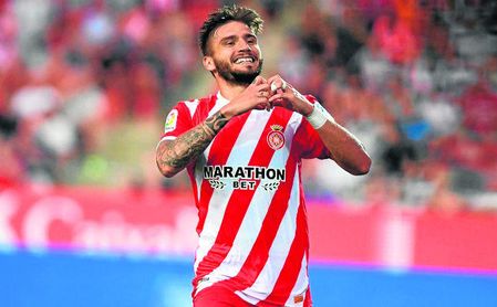 Portu celebra un gol. Portu celebra un gol.