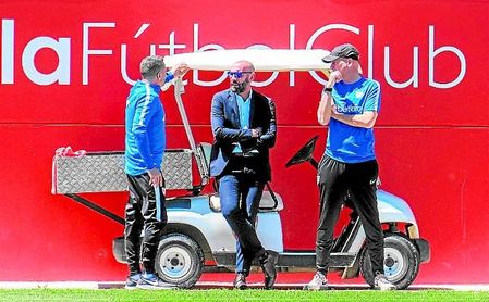 Monchi ha gozado de dos meses para analizar la plantilla y tomar una serie de decisiones de cara al futuro plantel que tiene en mente, el primero de su segunda etapa como director deportivo del Sevilla Fútbol Club. Monchi ha gozado de dos meses para analizar la plantilla y tomar una serie de decisiones de cara al futuro plantel que tiene en mente, el primero de su segunda etapa como director deportivo del Sevilla Fútbol Club.