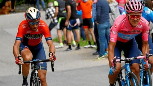 Carapaz refuerza su maglia rosa en Como Carapaz refuerza su maglia rosa en Como