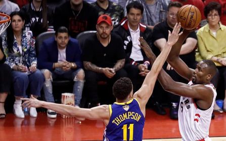 Thompson será examinado este lunes y es duda para el tercer partido Thompson será examinado este lunes y es duda para el tercer partido