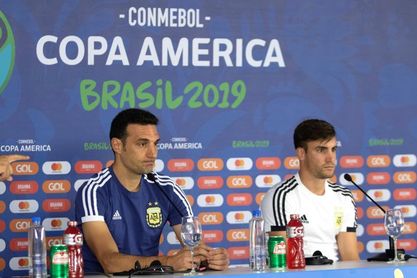 Scaloni: "Messi nació para jugar al fútbol, nació para ...