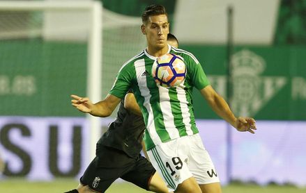 Álex Alegría se desvincula del Betis Álex Alegría se desvincula del Betis