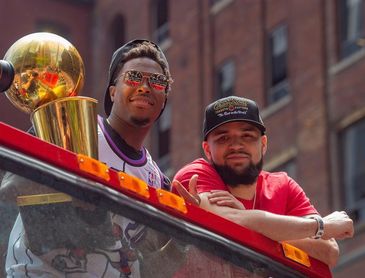 Dos heridos graves deja la accidentada celebración de los Raptors en Toronto Dos heridos graves deja la accidentada celebración de los Raptors en Toronto