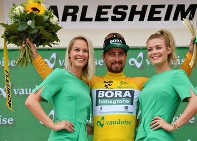 Elia Viviani gana la cuarta etapa de la Vuelta a Suiza y Peter Sagan sigue líder Elia Viviani gana la cuarta etapa de la Vuelta a Suiza y Peter Sagan sigue líder