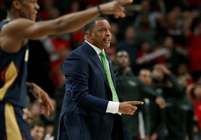 Los Pelicans se olvidan de Davis, renuevan a Gentry y piensan en Williamson Los Pelicans se olvidan de Davis, renuevan a Gentry y piensan en Williamson