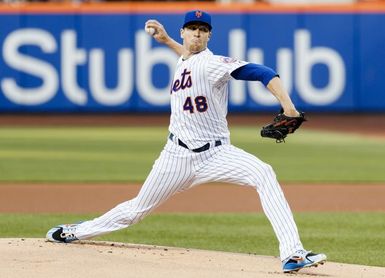 10-2. DeGrom controla con su serpentina a los líderes Bravos 10-2. DeGrom controla con su serpentina a los líderes Bravos