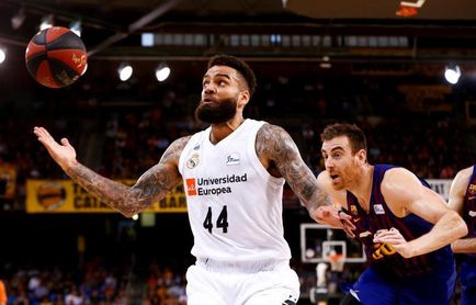 Víctor Claver: "No queríamos dejar escapar el partido ante nuestra gente" Víctor Claver: "No queríamos dejar escapar el partido ante nuestra gente"