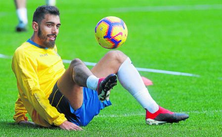 Borja Iglesias, en un entrenamiento con el Espanyol. Borja Iglesias, en un entrenamiento con el Espanyol.