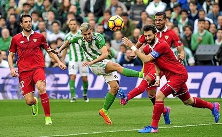 Lo de Ceballos al Sevilla ya no se ve nada descabellado. Lo de Ceballos al Sevilla ya no se ve nada descabellado.