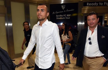 Joan Jordán, en Sevilla para firmar por cuatro temporadas Joan Jordán, en Sevilla para firmar por cuatro temporadas