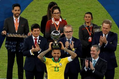 Dani Alves, mejor jugador de la Copa América 2019 Dani Alves, mejor jugador de la Copa América 2019
