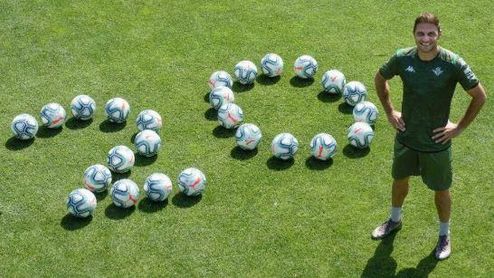 Joaquín celebra sus 20 temporadas como profesional Joaquín celebra sus 20 temporadas como profesional