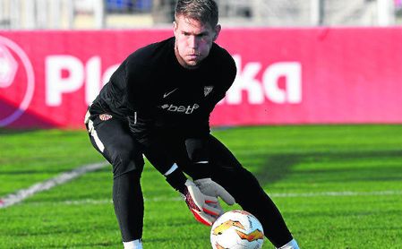 El Sevilla FC negocia la renovación de Vaclik. El Sevilla FC negocia la renovación de Vaclik.