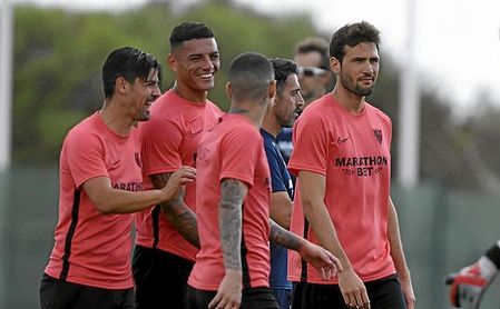 Nolito y Arana son dos de los jugadores a los que se les ha señalado la puerta de salida. Nolito y Arana son dos de los jugadores a los que se les ha señalado la puerta de salida.