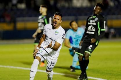 2-1. El Comunicaciones del argentino Tapia pega primero al Marathón hondureño 2-1. El Comunicaciones del argentino Tapia pega primero al Marathón hondureño