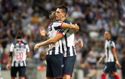 Argentino Funes Mori anota dos goles y le da triunfo a Monterrey sobre León Argentino Funes Mori anota dos goles y le da triunfo a Monterrey sobre León