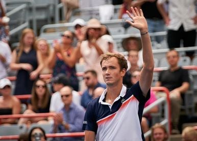 Medvedev fulmina a Thiem y accede a semifinales Medvedev fulmina a Thiem y accede a semifinales