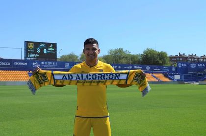 Samuel Sosa: "Creo que se puede subir a Primera con el Alcorcón" Samuel Sosa: "Creo que se puede subir a Primera con el Alcorcón"
