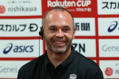 Iniesta prueba el fútbol para ciegos en un anuncio para los Paralímpicos 2020 Iniesta prueba el fútbol para ciegos en un anuncio para los Paralímpicos 2020
