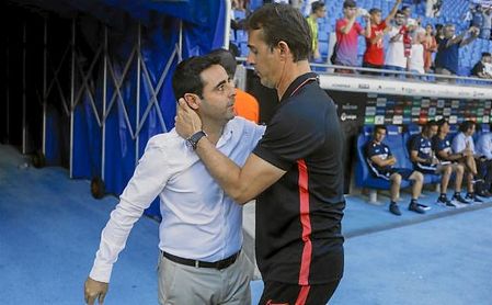 Gallego y Lopetegui se saludan antes del comienzo del partido. Gallego y Lopetegui se saludan antes del comienzo del partido.