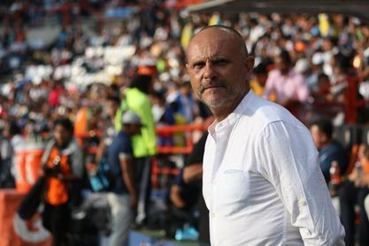 El argentino Javier Torrente es despedido como entrenador del Morelia El argentino Javier Torrente es despedido como entrenador del Morelia