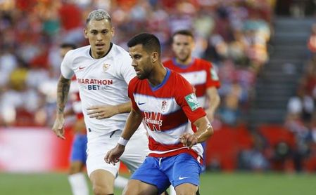 Ocampos no dejó de subir y bajar en todo el encuentro. Ocampos no dejó de subir y bajar en todo el encuentro.