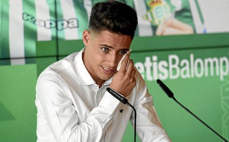 Álex Moreno: "Mi fichaje por el Betis ha sido un tema ...