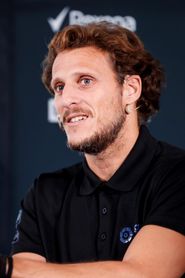 Forlán: llegada de la tecnología y la promoción de juego limpio, disminuirán casos de futbolistas que engañan Forlán: llegada de la tecnología y la promoción de juego limpio, disminuirán casos de futbolistas que engañan