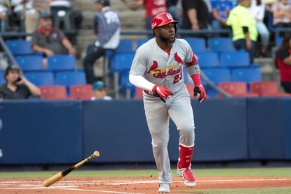 8-3. Ozuna jonronea y mantiene a los Cardenales en el liderato 8-3. Ozuna jonronea y mantiene a los Cardenales en el liderato